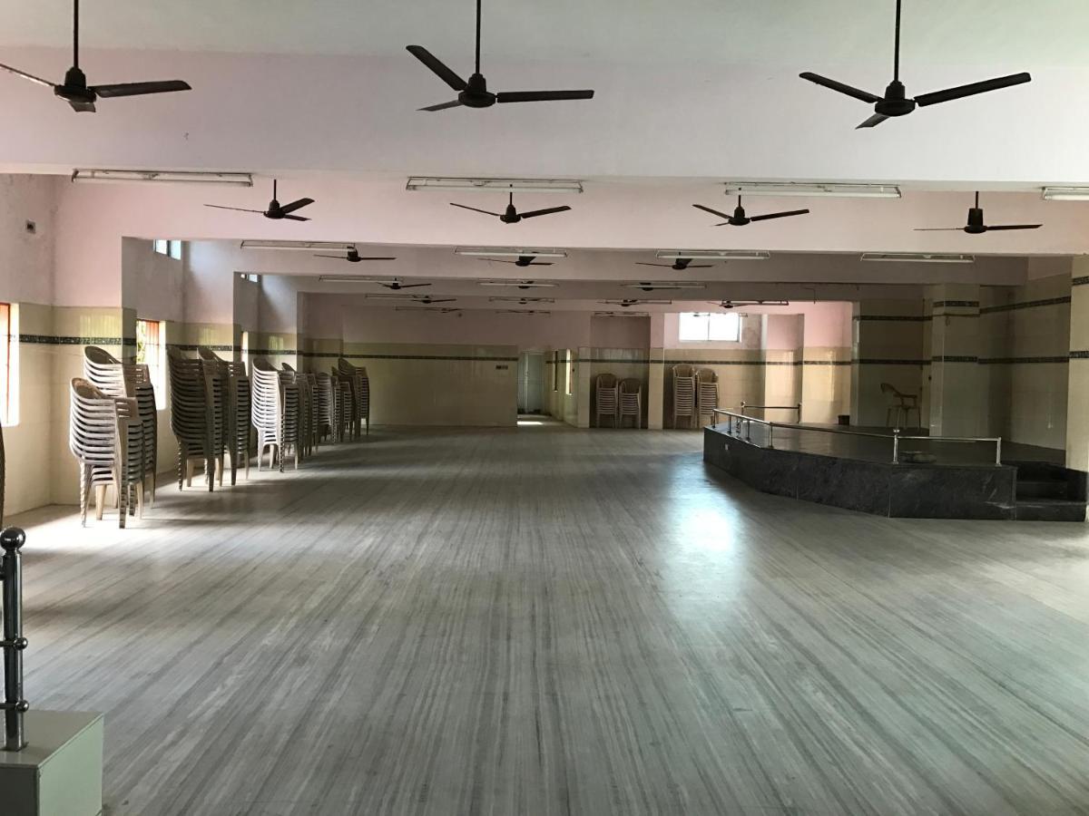 קומבאקונאם Sr Mahal & Lodge מראה חיצוני תמונה